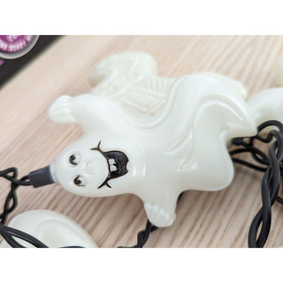 Vtg Eerie Descents Glowing Ghoulish Ghosts Blow Mold Halloween String Light Rare - Picture 6 of 15